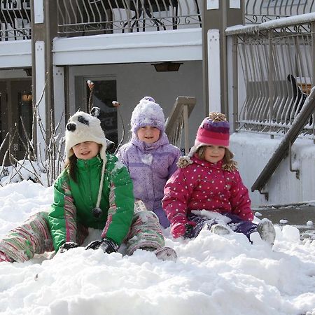 Fern Resort Orillia Eksteriør bilde