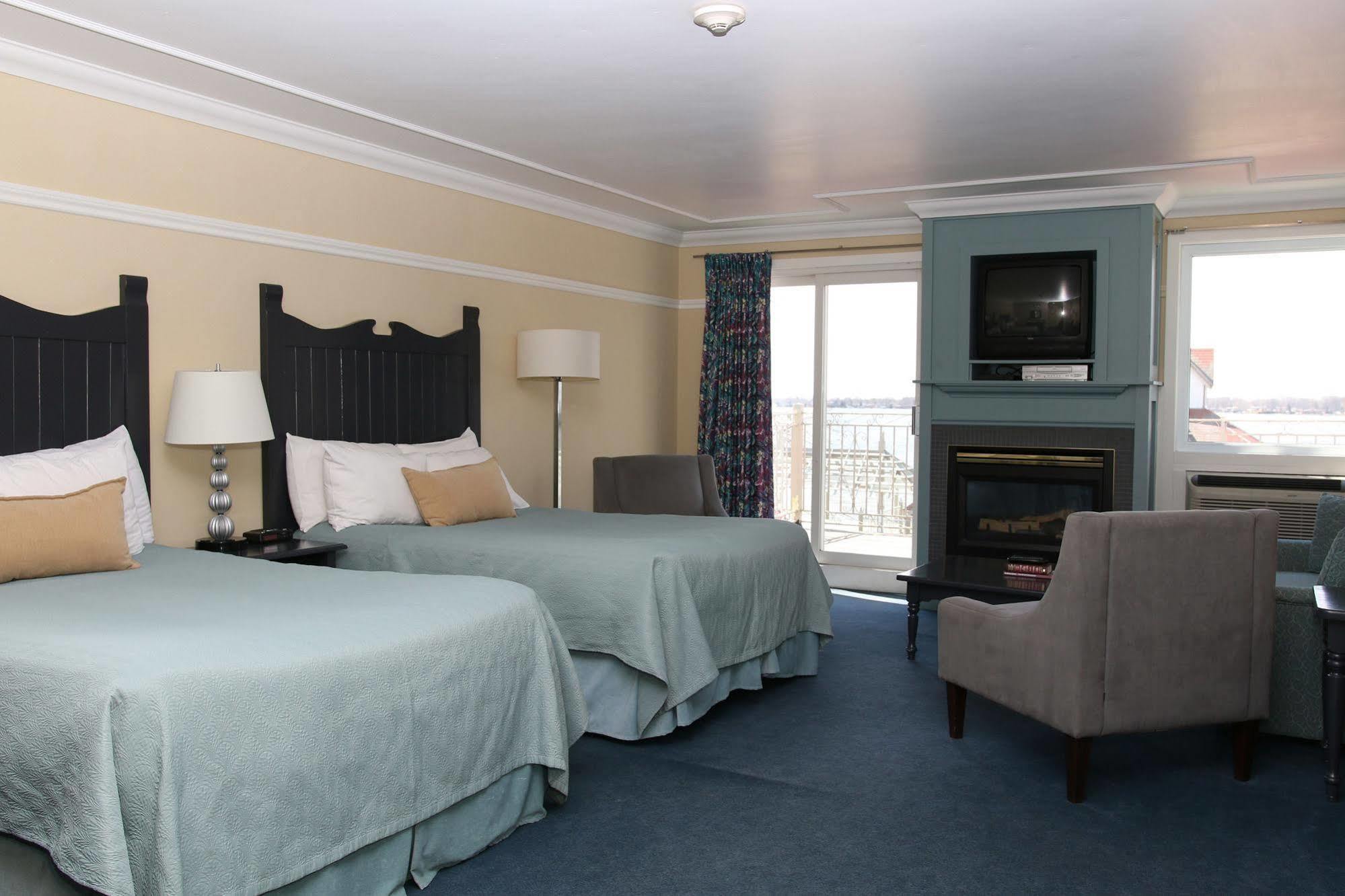 Fern Resort Orillia Eksteriør bilde
