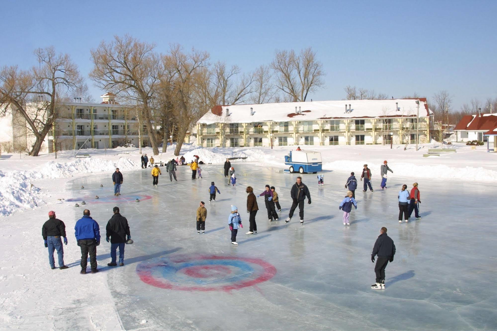Fern Resort Orillia Eksteriør bilde